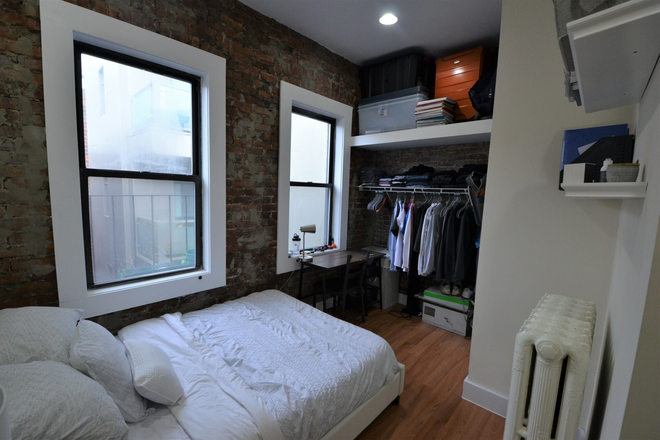 Bedroom - 2 Bedrooom 1 Bath Available 9/1/2026 on Westland Ave