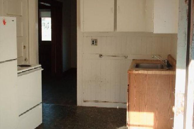 Kitchen - 259 College Street - 3BR House