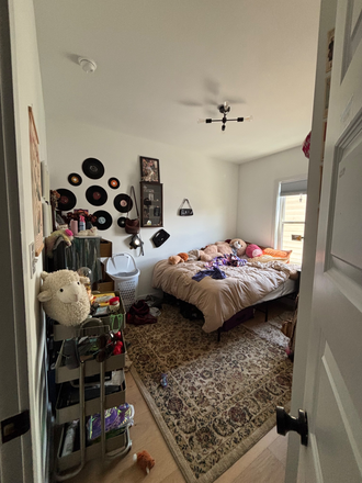 bedroom - 407 Duval Duplex