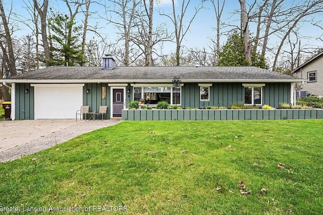 Street view - 3 bed/2 bath house