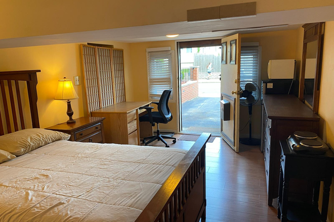 Bedroom - Studio for rent House