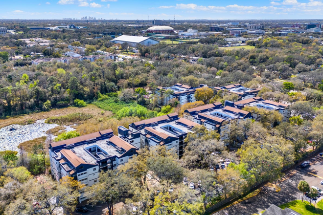 On50 - On50 Complex/ One step away from Campus, cheap place to live!
