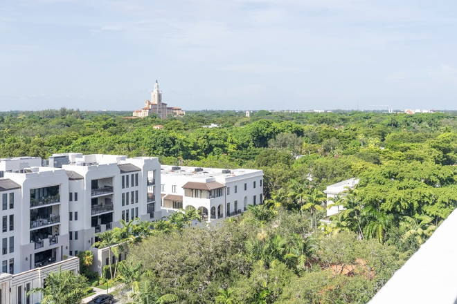 Arial view - 1 Bedroom, 1 Bath Located 2 Miles to University of Miami/7 Miles to Medical School