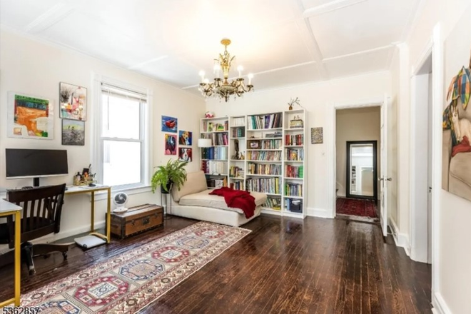 Living Room - Spacious room available in a all-female 4-Bedroom Student House in Montclair downtown