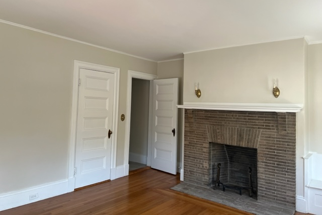 Living Room - 2nd Floor Apartment - Convenient to campus in quiet building