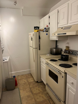 Kitchen - Room for sublease in the heart of Dupont Circle Townhome