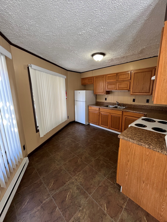 Kitchen - Brookwood D01 Apartments