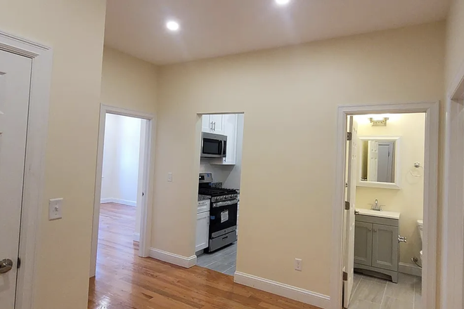 Main entrance - LMI Realty Corp