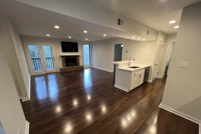 Living Room - Rare Find Near Emory in Tuxworth Springs - Recently Renovated!