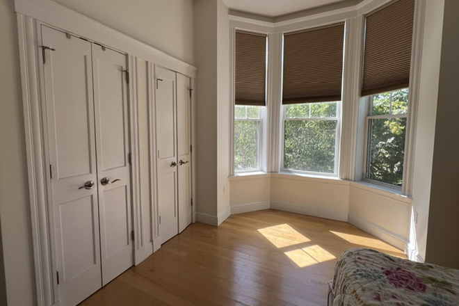 Bed room 1 - Fully Furnished Room in Modern 2B/2B Condo