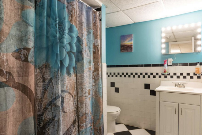 Bathroom - 1 Bedroom with private bathroom and private common space House