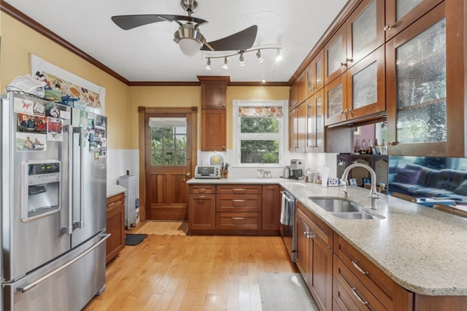 Kitchen - Charming 3BR Home Steps from Hope Village