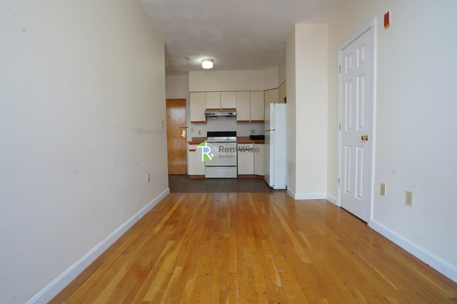 Living Room - JULY 2025 Outstanding Downtown 1BR 1 BTH- Close to Everything & Pet Friendly! Apartments