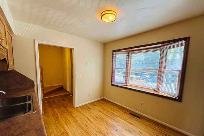 Photo - 4 Bedroom, 3.5 Bath Townhouse Currently Unavailable; Lease Pending