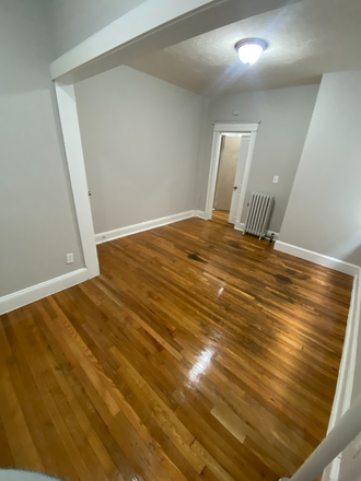 Studio area from alcove - NO FEE renovated studio w/ alcove, BIKE STORAGE, HT/HW incl, new kitchen and bath! Ref#318245512 Apartments
