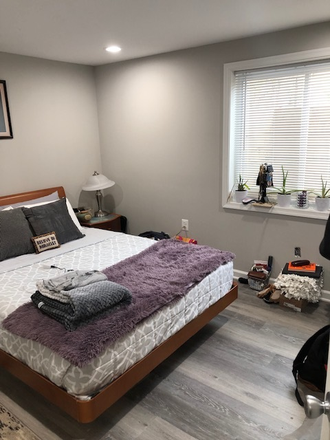 Bedroom - Welcome to College Park Woods!  Walk, Bike or catch the UMD Shuttle! House