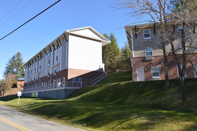 Exterior - University Suites And The Villas Apartments