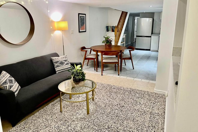 Linving dining - Spacious 1 Bedroom Basement Apartment Steps to Campus and Kensington Market