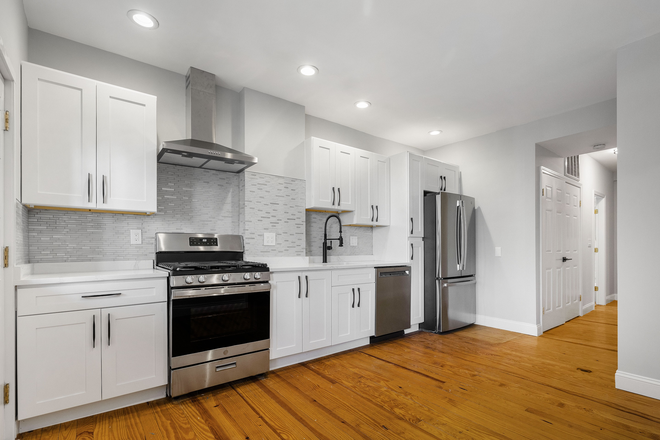 Call NOW for showings! 617-236-8600 - COTTAGE ST - *NO FEE* RENOVATED 4BR/1BA IN JEFFRIES PT NEAR MBTA W/ IN UNIT LNDRY, DECK, DW, EIK! Apartments