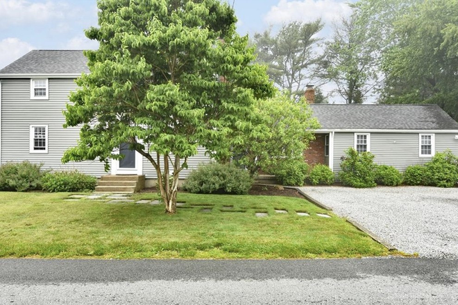 HOUSE - 5 Bedroom Available - Narragansett