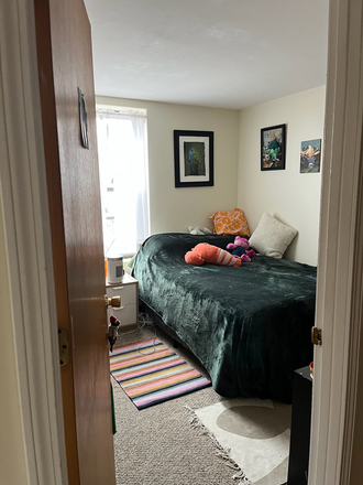 Bedroom - Summer Sublet in Porter Sq Apartments