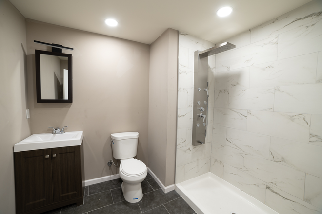 Bathroom - Beautiful Bright Studio Steps From Campus Apartments