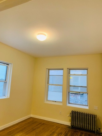 Bedroom/Living Space - FLEXIBLE LAYOUT - HEMENWAY ST, FENWAY! 1 BED OR 2 BEDROOM LAYOUT, AVAILABLE 09/01/2026!