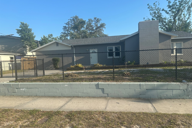 Exterior #1 - Near USF, Hospital, University Mall Shopping District, Bus Transit