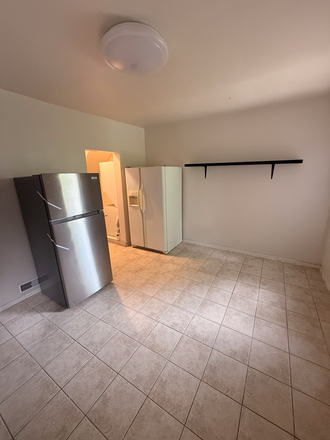 KITCHEN - WALLACE AVE SPACIOUS 4/5 BEDROOM HOME NEAR UofT