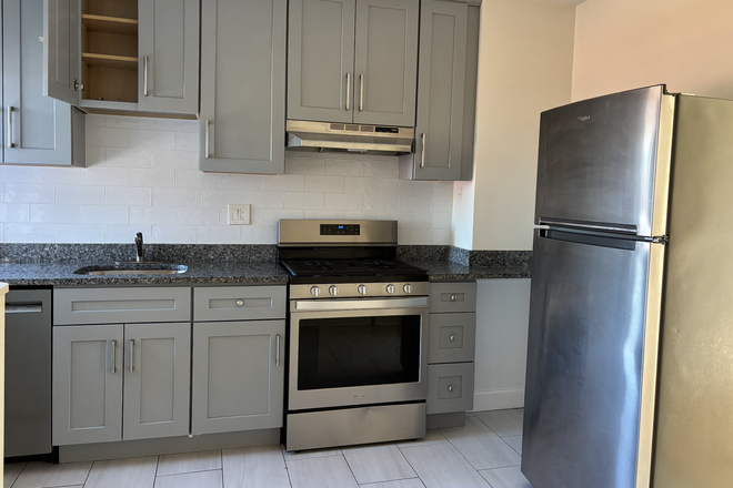 Kitchen - 3 bedroom apartment on B Line , Brighton