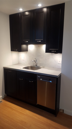 kitchen - 2 BR apt in quiet private house in nice neighborhood.  Walk to UMass in 20 minutes, town in 7 min