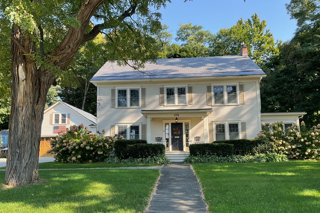 Street View - High-end House close to campus and UVMMC
