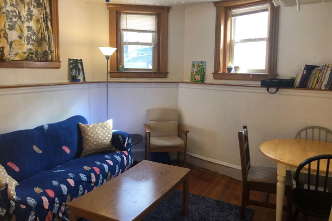 Living Room - Spacious 2-Bed with Heat & Hot Water Included | Mid-Cambridge | Available 9/1/25 Apartments