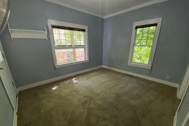 3 - AUGUST PRELEASING: 943 9th St Apartments
