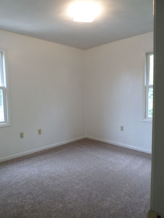  - 3 Bedroom 2.5 Bath Duplex