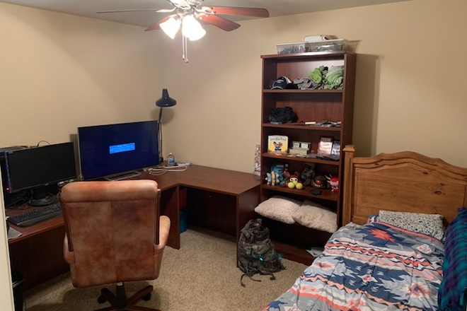 1 - 102 S. Payne-(6bed-3bath)June $2250 - granite House