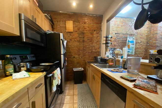 Call NOW for showings! 617-236-8600 - NORTHAMPTON ST - LRG OPEN DUPLEX 4BR/1BA AVAIL *9/1/2026* W/ IN UNIT LNDRY, EXP BRICK, H&HW INC, DW! Apartments