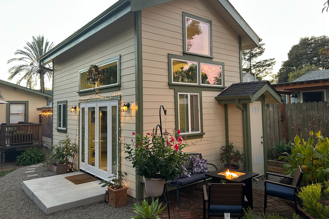 Kolibrie Huis - Tiny Home - Kolibrie Huis - Tiny Home (250 sq/ft) in Urban Oasis, Dimond District, Oakland