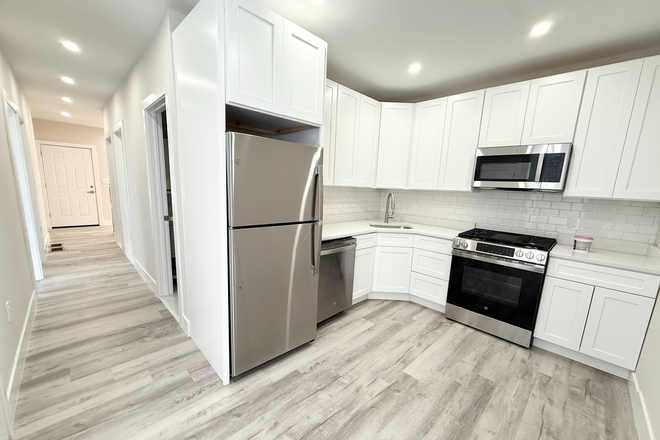 Kitchen - NO BROKERS FEE, Newly Renovated 4 Bed 3.5 Bath Duplex