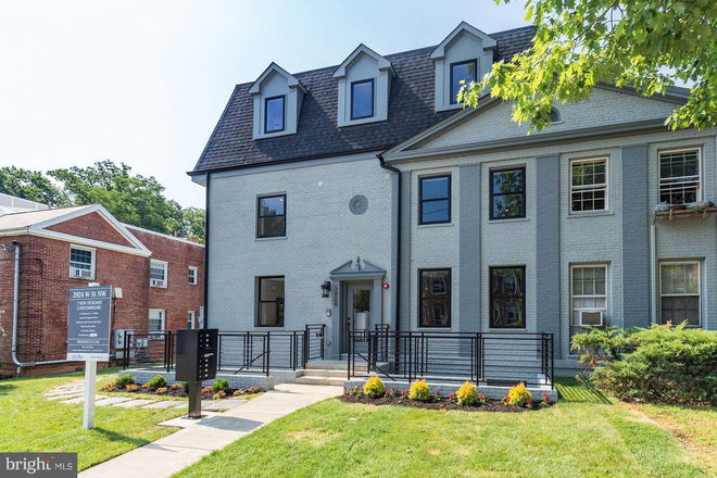 Building front - 2B/2B Condo in Glover Park