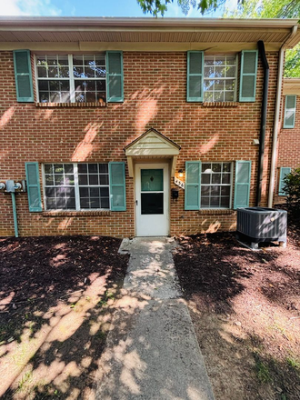  - 2 Bedroom 1 Bathroom Townhouse