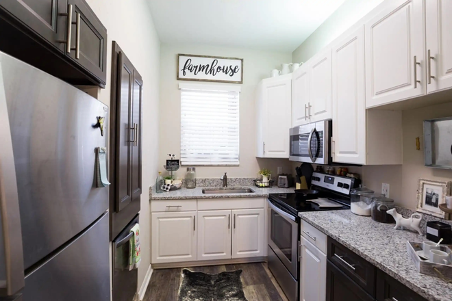 Kitchen (NOTE: not furnished) - FIRST MONTH & SECURITY DEPOSIT FREE! - Ansley Terrace close to campus and downtown Apartments