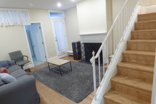 Living room - 1425 35th ST NW House