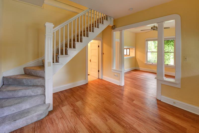 Photo - 1637 Grove St Apartments