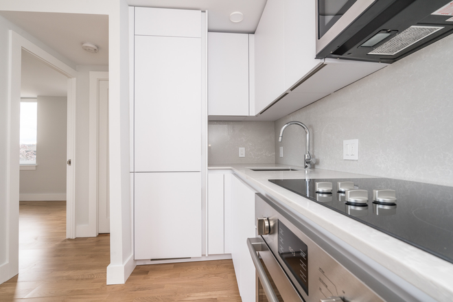 1 - Immaculate apartment - close to Harvard Sq | Hot Water Included and Laundry in Building