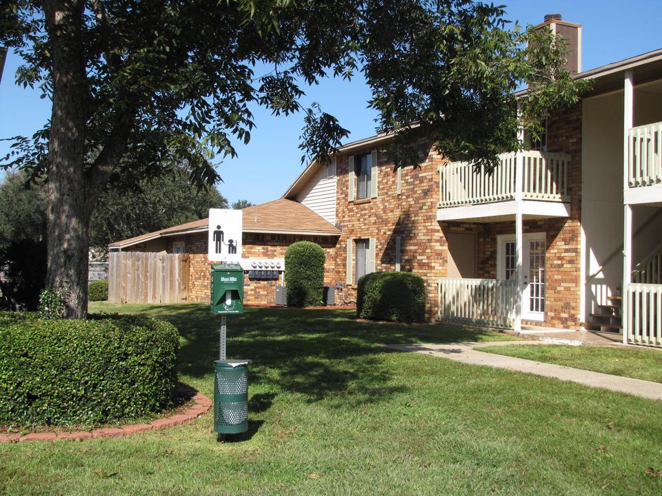 University of West Florida Off Campus Housing Search Briarwood Condominiums (1BR/1BA) 700