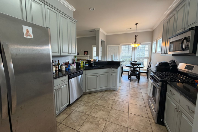 Photo - 617 Carpenter Way House