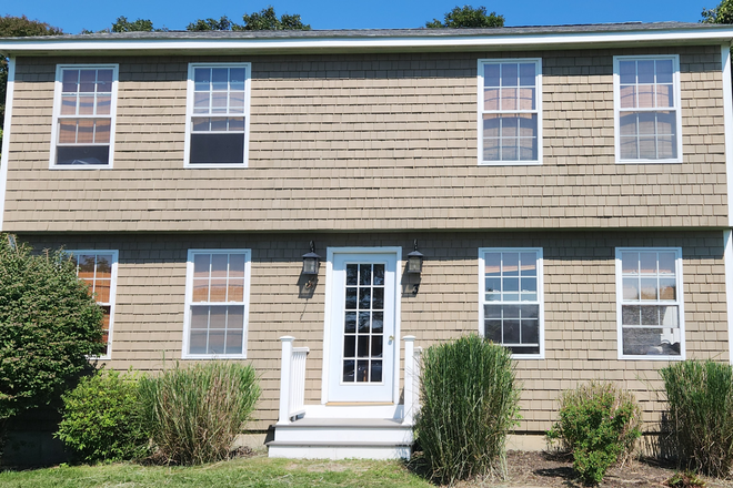 exterior - Excellent spacious house in Narragansett