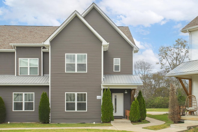 Front porch - 3637 Hydes Ferry Rd Nashville TN 37218