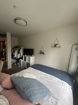 Bedroom 1 - View House